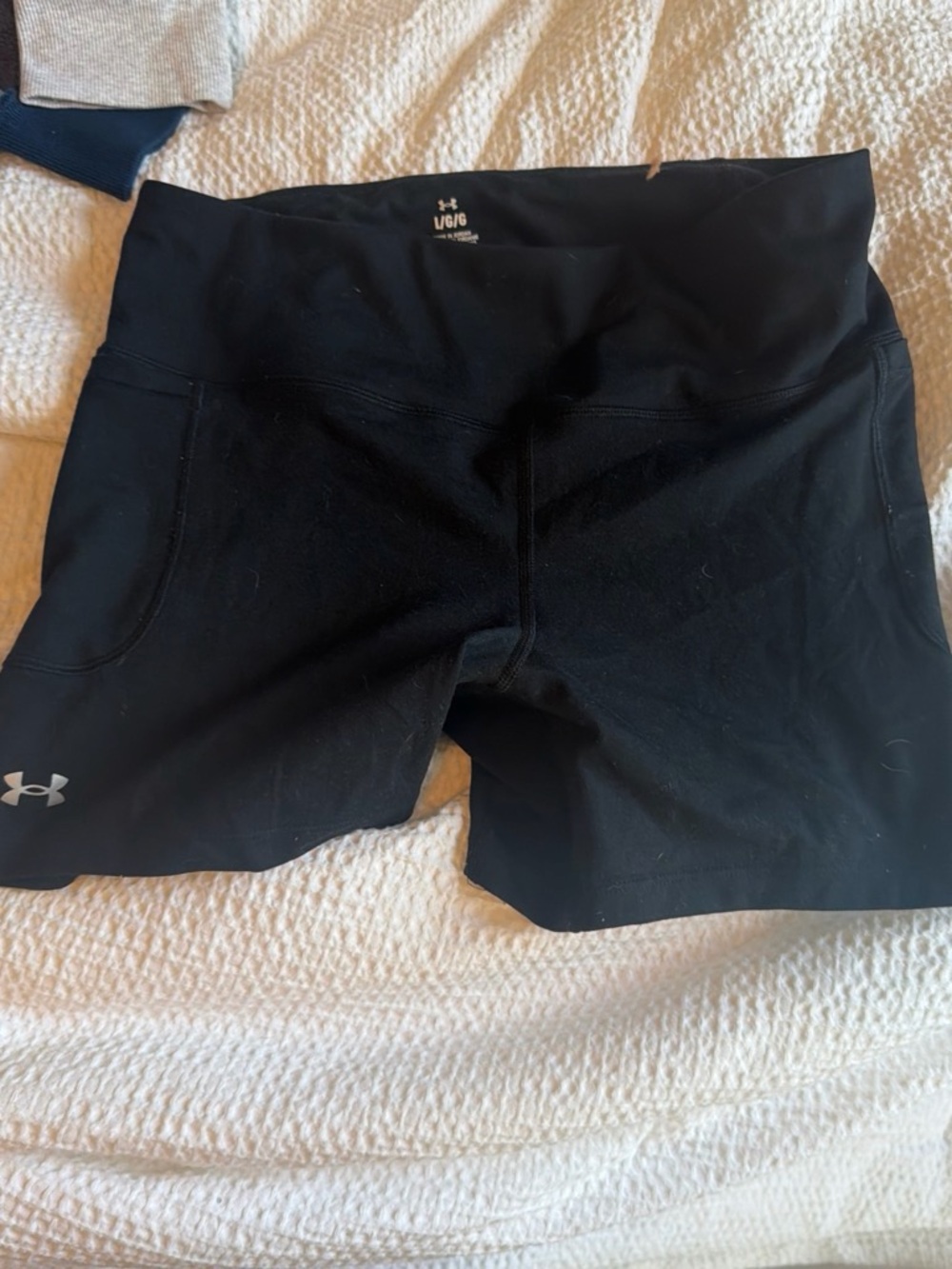 Under Armour Women's Black Athletic Bike Shorts with Logo